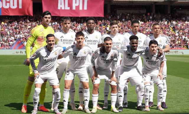 法兰克福在德甲稳居上游（法兰克福牢牢占据德甲前列）