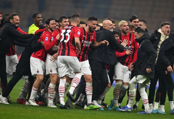 马加特：足球不能光靠数据和高科技；如果有机会想再爬泰山