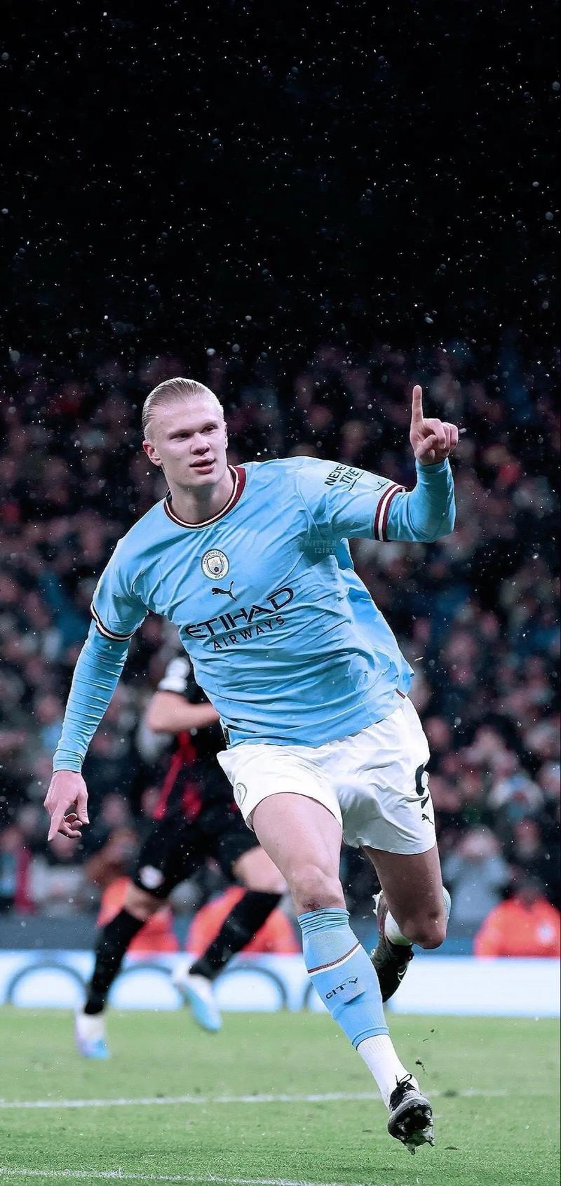 拜仁已连续19场联赛进球2+，有望追平自己保持的德甲纪录（拜仁联赛已连19场至少进两球，有望追平自身保持的德甲纪录）