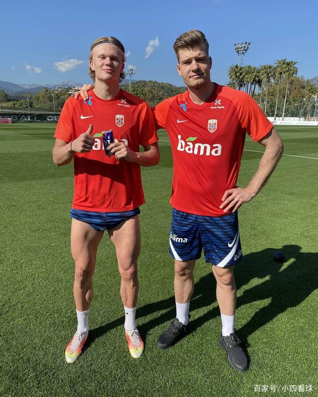 斯洛特：欧冠排除萨拉赫是俱乐部决定，没有理由不希望他留下（斯洛特：萨拉赫无缘欧冠由俱乐部拍板，我当然希望他留队）