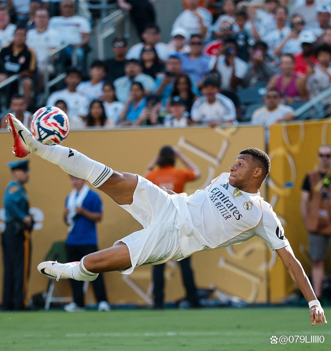 意媒：后防线凯利或将离队，尤文图斯已再次关注基维奥尔