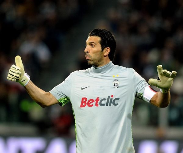 本赛季得分35+且罚球低于5次场次：小波特与库里并列最多