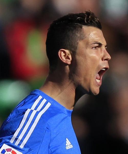 国王杯半场：费尔明造险，CD瓜达拉哈拉暂0-0巴塞罗那（国王杯半场战报：费尔明制造威胁，CD瓜达拉哈拉与巴塞罗那暂0-0互交白卷）